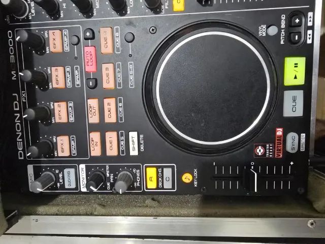 Controladora Denon MC3000 VirtualDJ - Equipamentos e Acessórios de