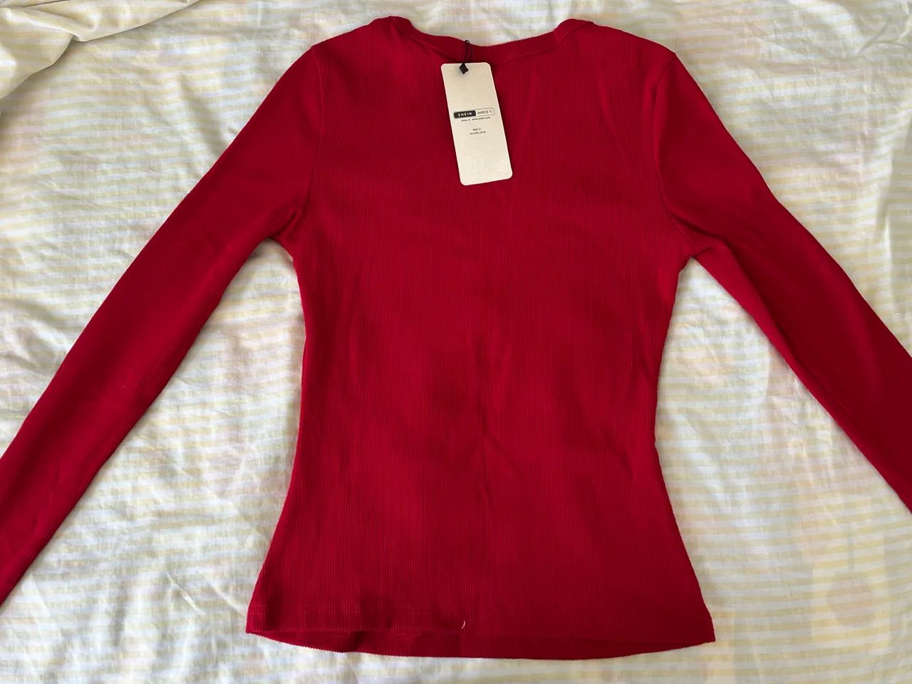 Blusa manga longa shein vermelha  - Foto 2