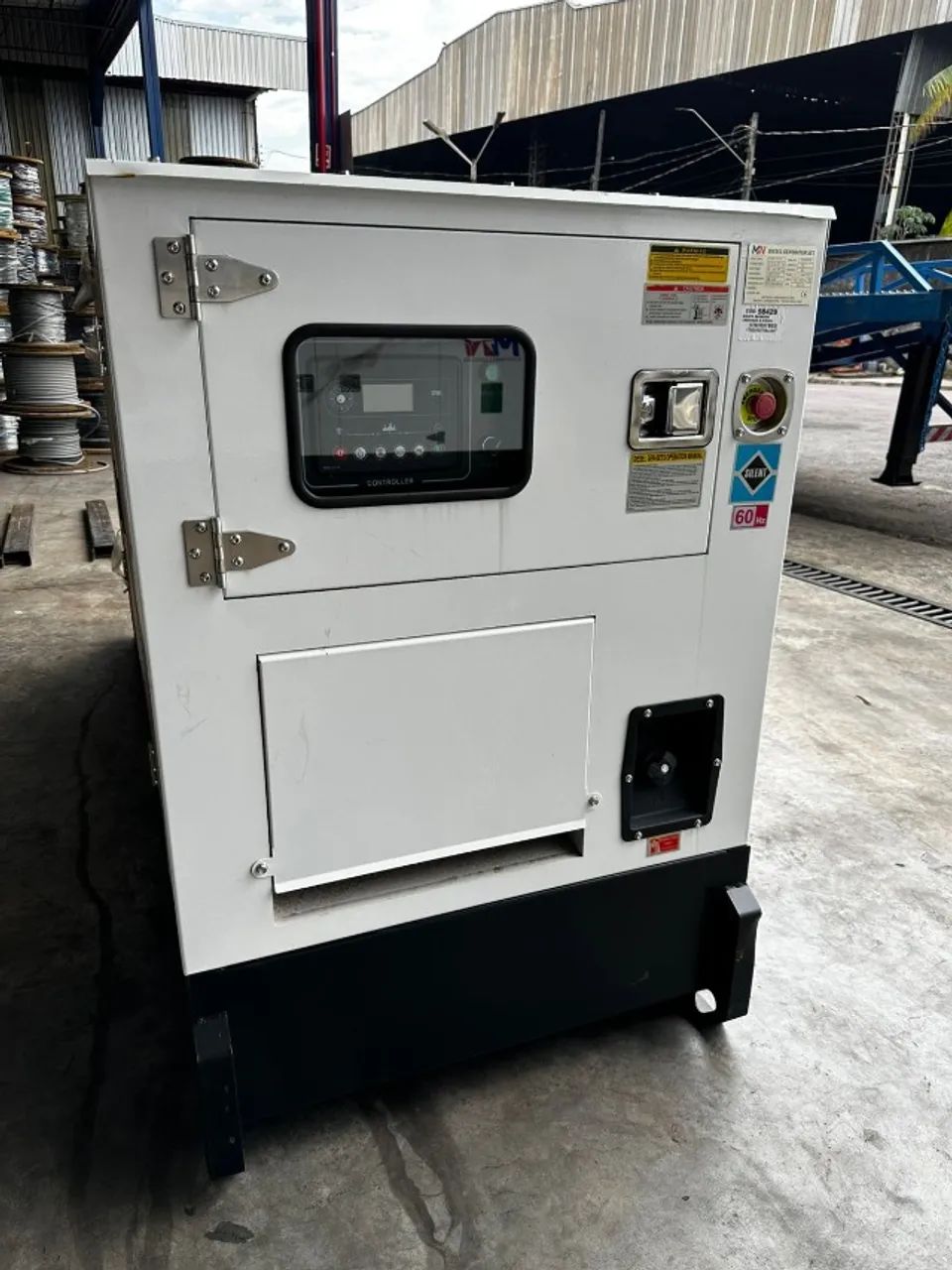 GERADOR A DIESEL 110/120 kVA - TRIFÁSICO - NOVO - Foto 4