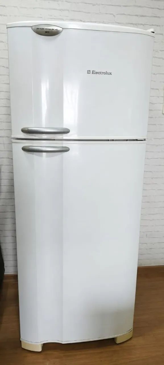Geladeira Eletrolux Air Flow System DC 45