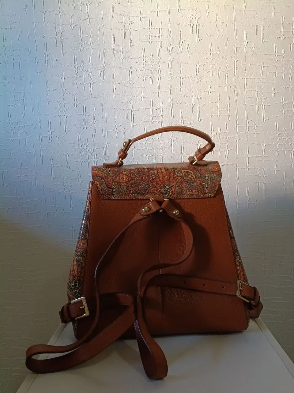 Mochila couro marca Jorge Bischoff  - Foto 2