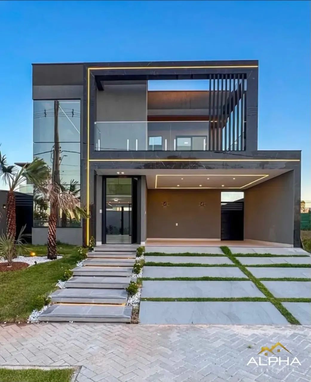 Casa duplex com 4 suítes a venda na Cidade Alpha