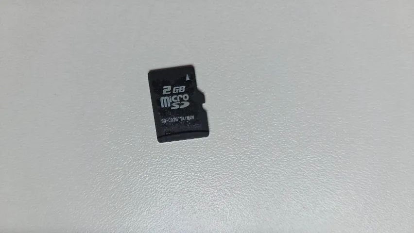 4 memórias micro SD de 2Gb