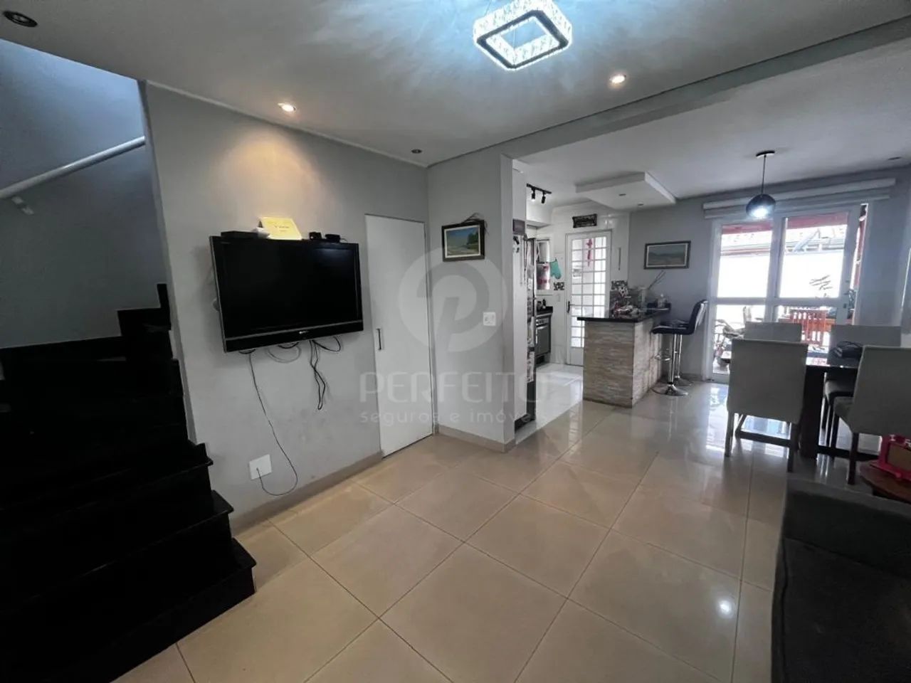 CASA COM 2 DORMITÓRIOS COM AMPLO QUINTAL NO VILLA FLORA HORTOLÂNDIA/SP - Foto 2