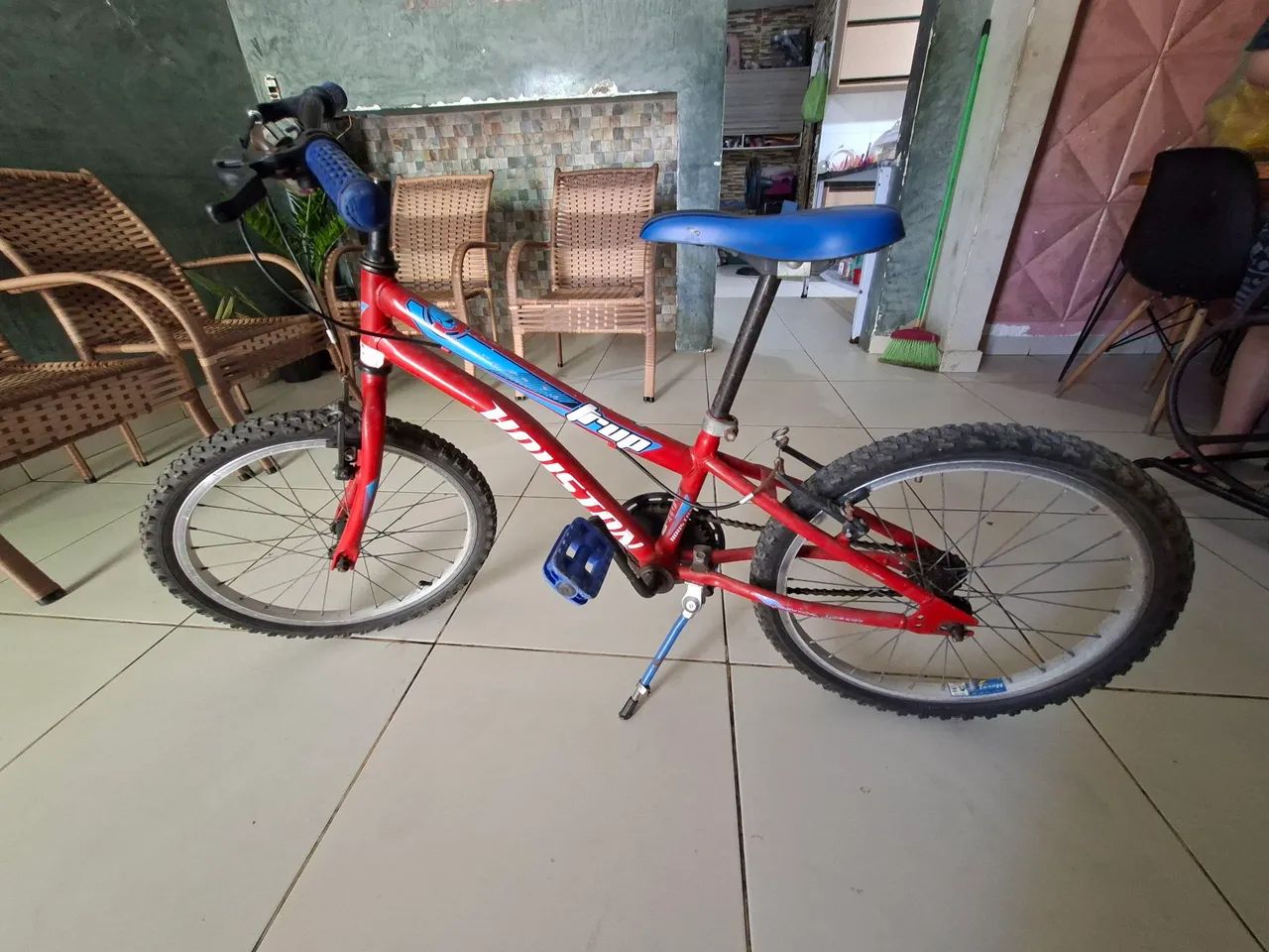 VENDO BICICLETA INFANTIL ORIGINAL R$ 350,00
