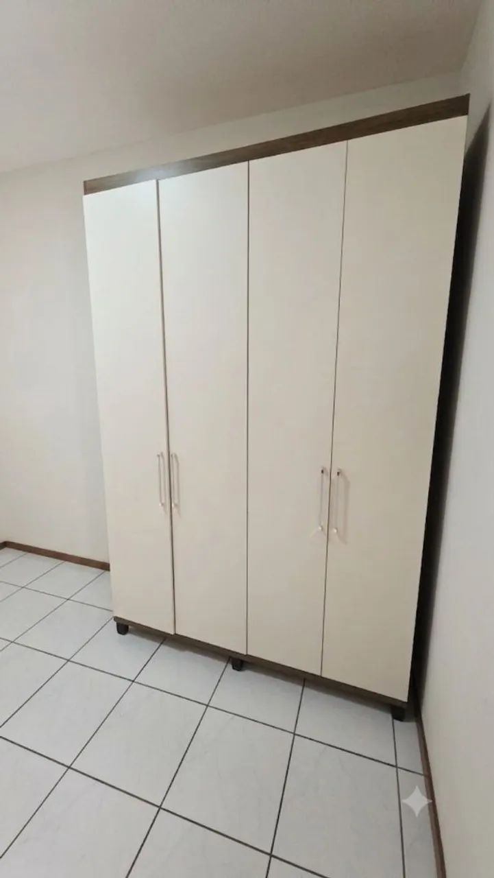 Guarda roupa 4 portas