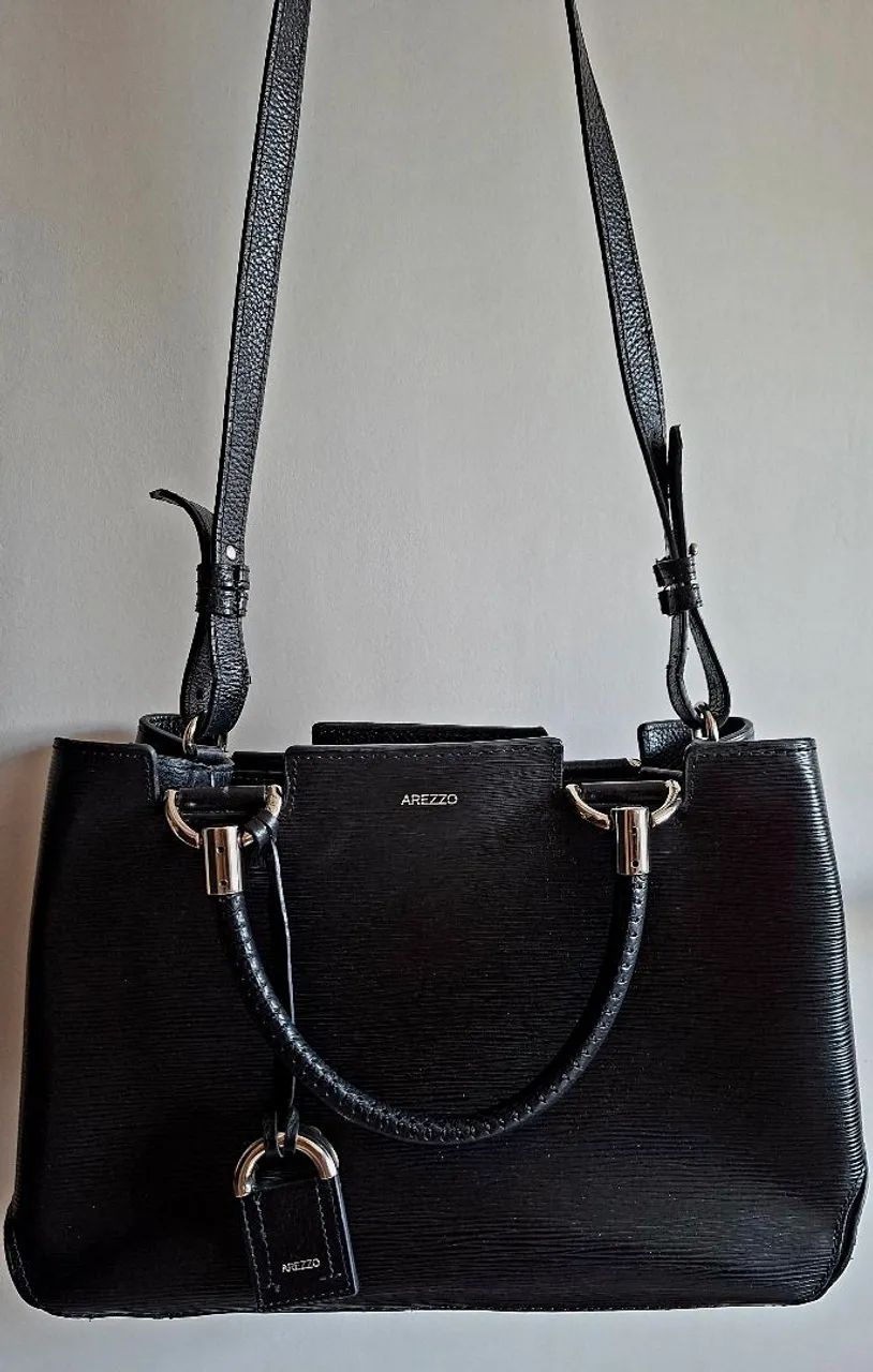 Bolsa em couro Arezzo 