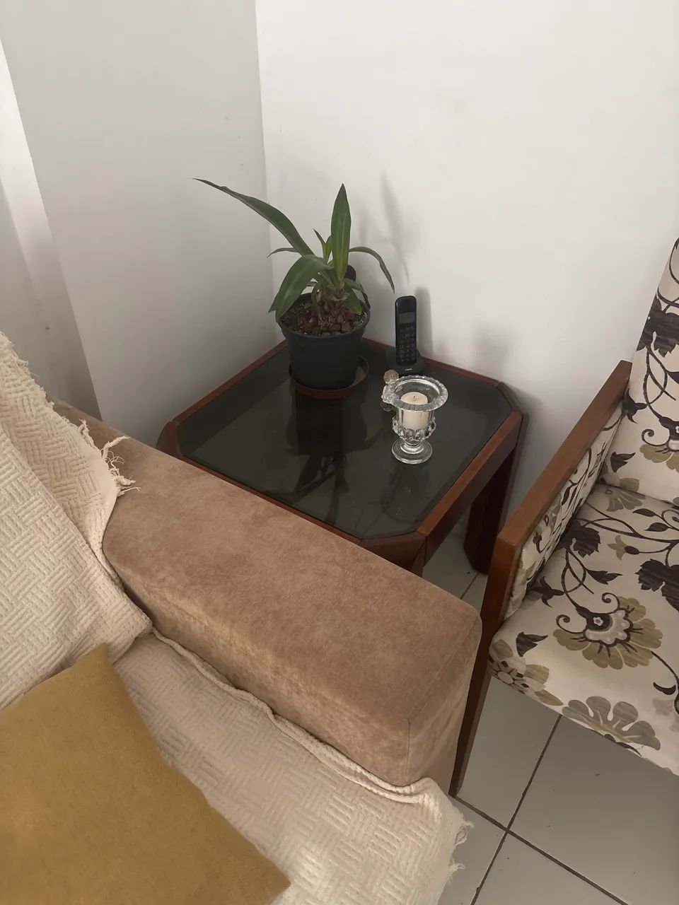 Mesa de canto revitalizada. - Foto 4