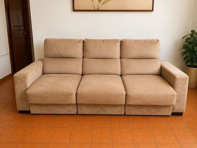 IMPERDÍVEL! Sofá retrátil e reclinável 3 lugares - Foto 2