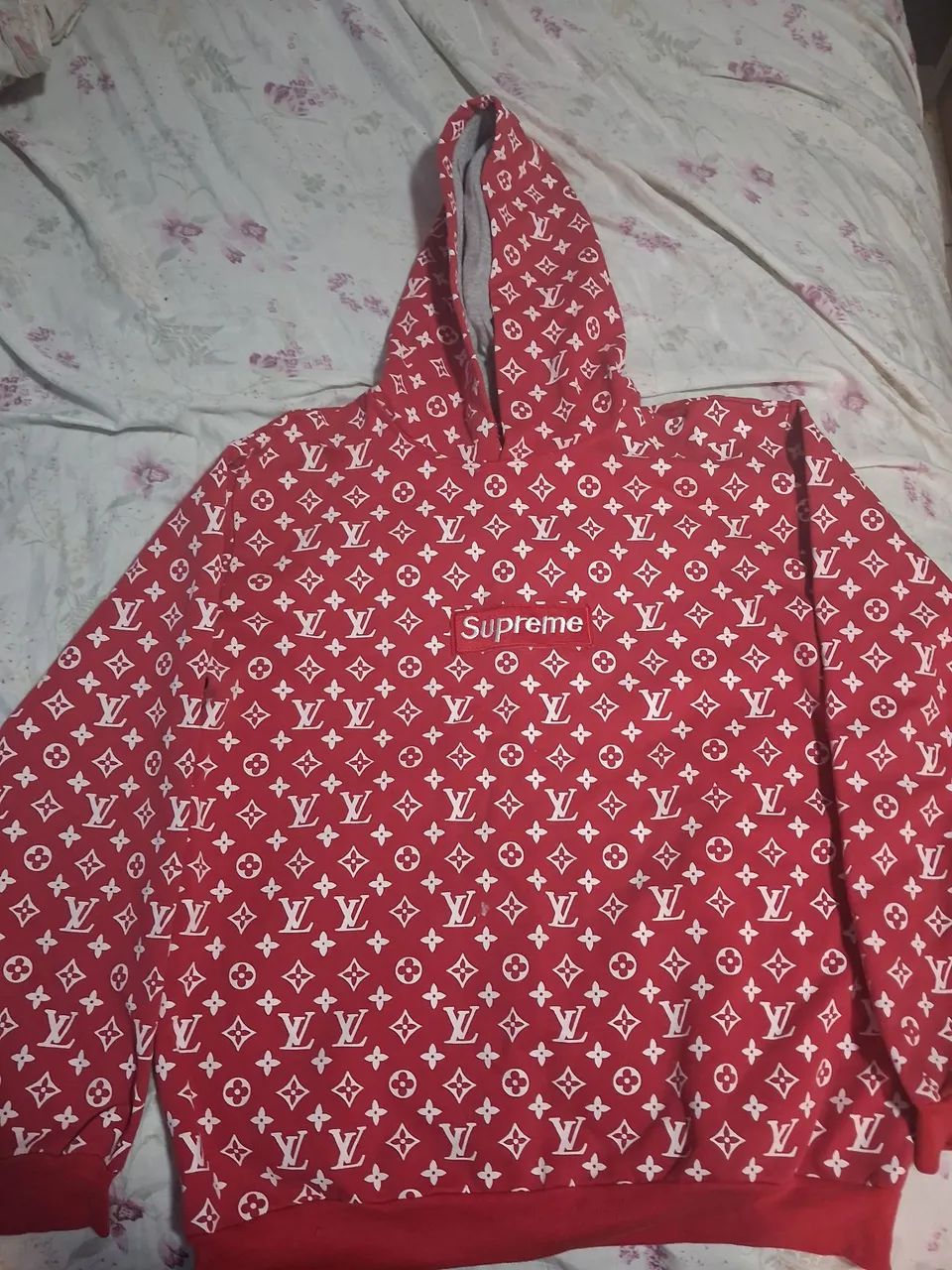 Moletom Louis Vuitton x Supreme Og