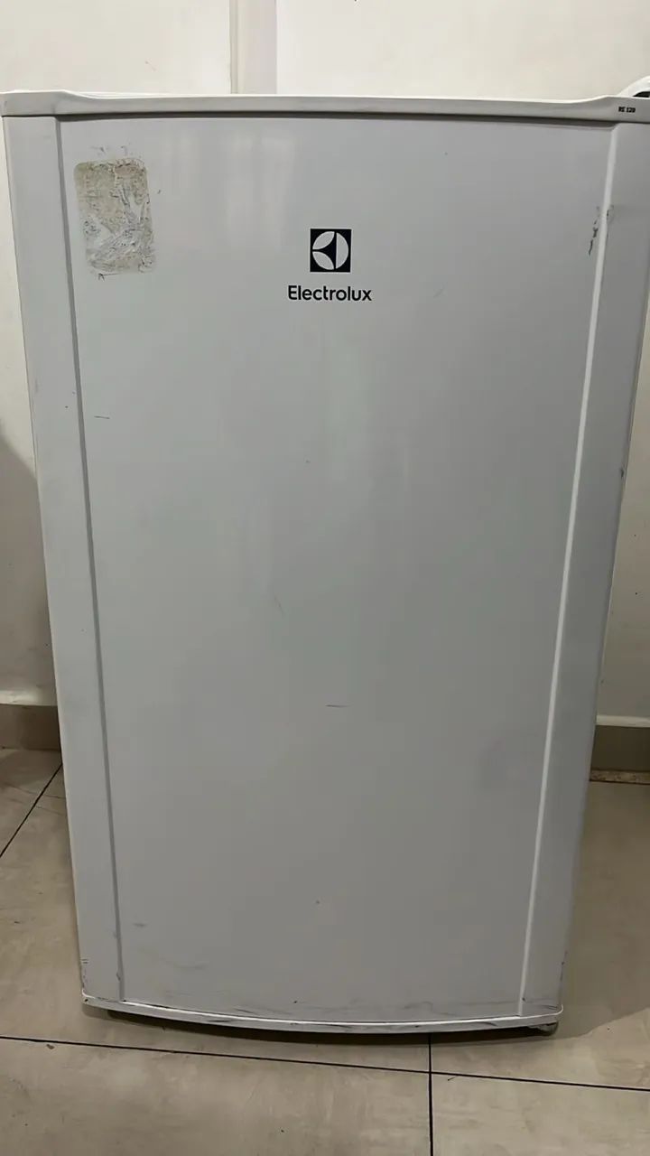 Frigobar Electrolux 122L Branco, em perfeito estado