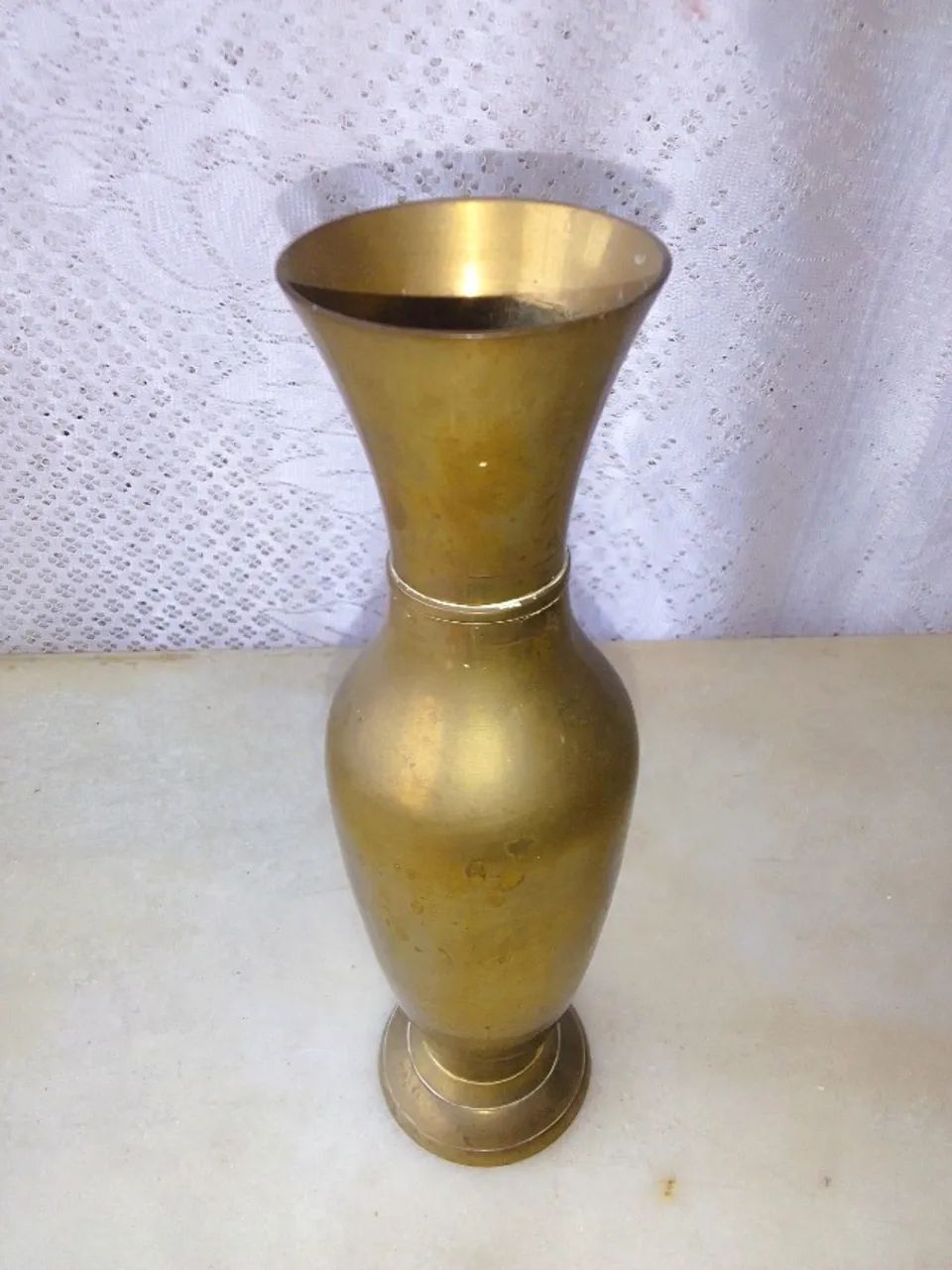 Vaso Floreira bokido em metal dourado*