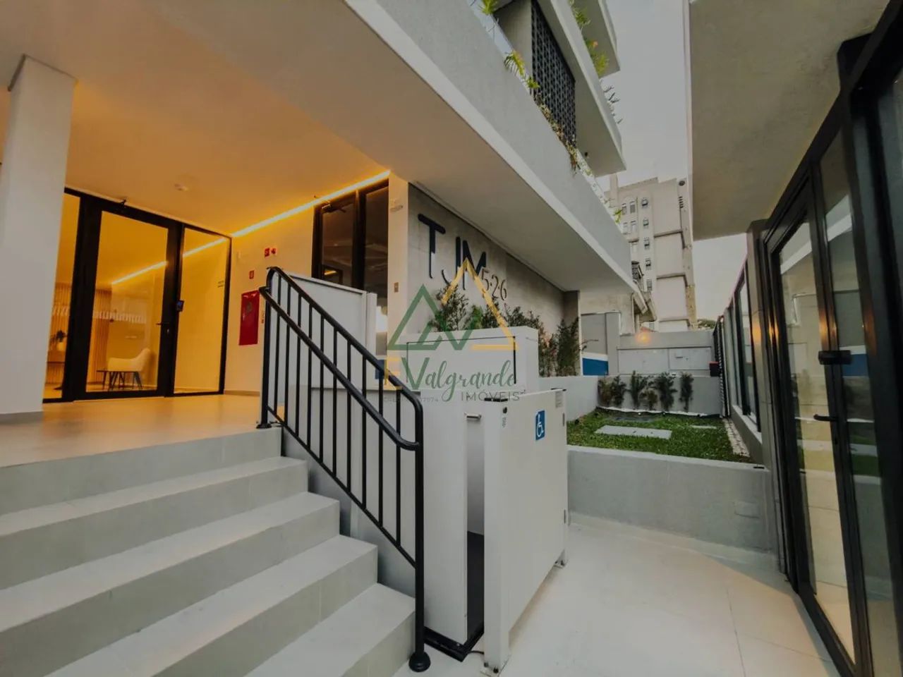 Apartamento no Bairro Capão Raso - Foto 3