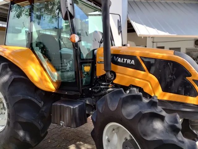 A990R cabinado ano 2024 com apenas 142 horas - Foto 2