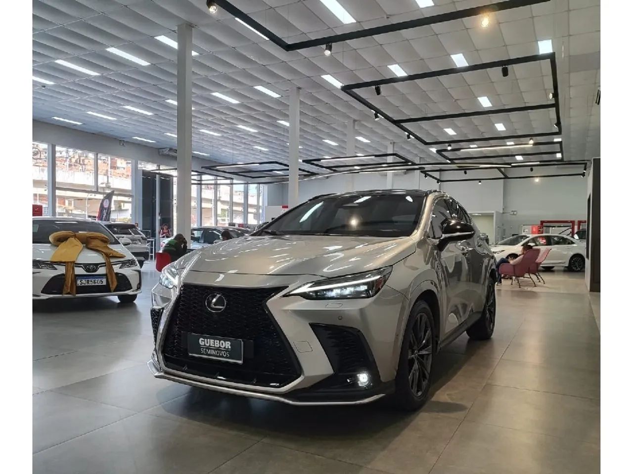 Lexus NX-350h F-sport 2.5 16V Aut. (hybrid), foto 3 de 17