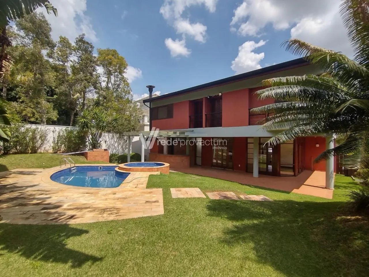 Casa com 4 quartos para locação no Alphaville Campinas.