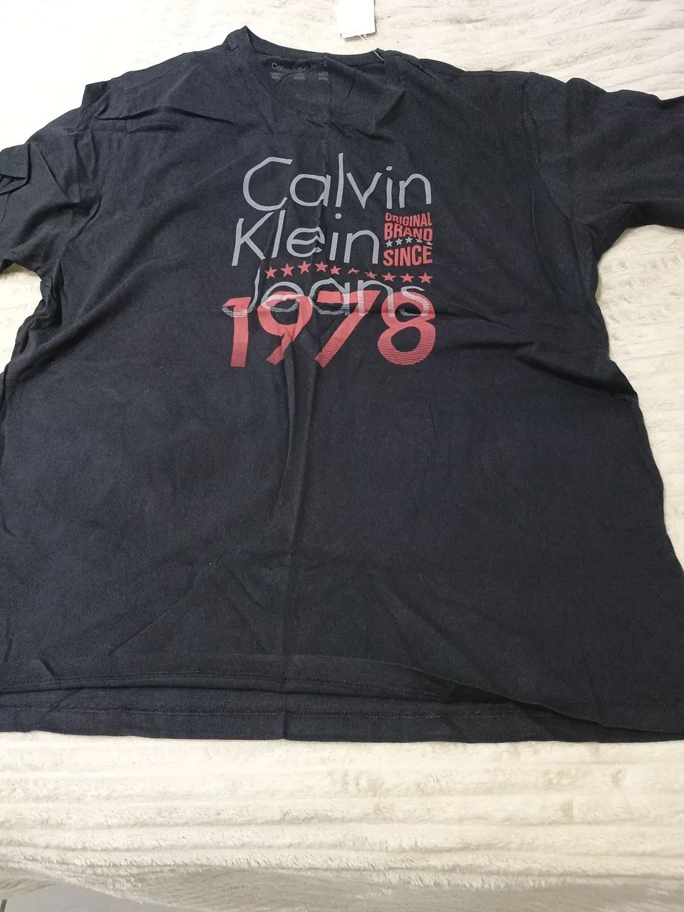 Camisa  da marca Calvin Klein 