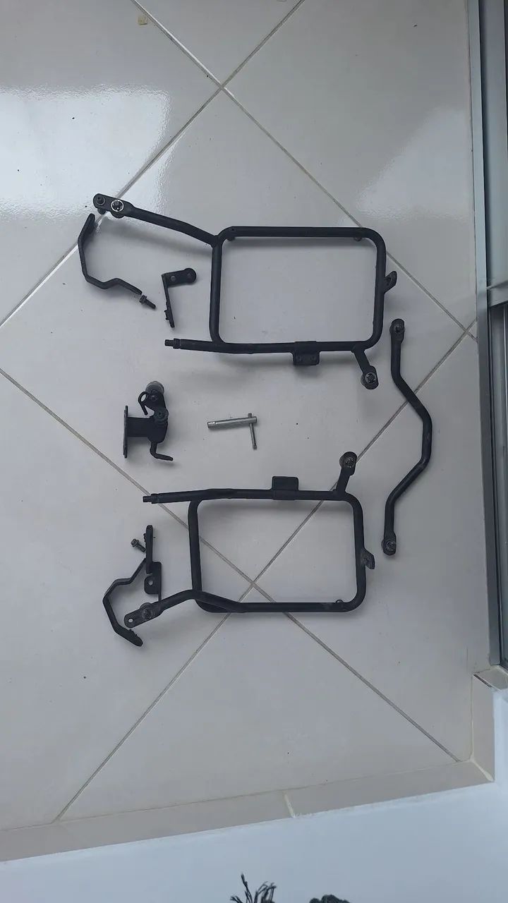 Suporte de baú lateral GIVI modelo PLR 4105, para moto Kawasaki versys 1000 até 2015 - Foto 2