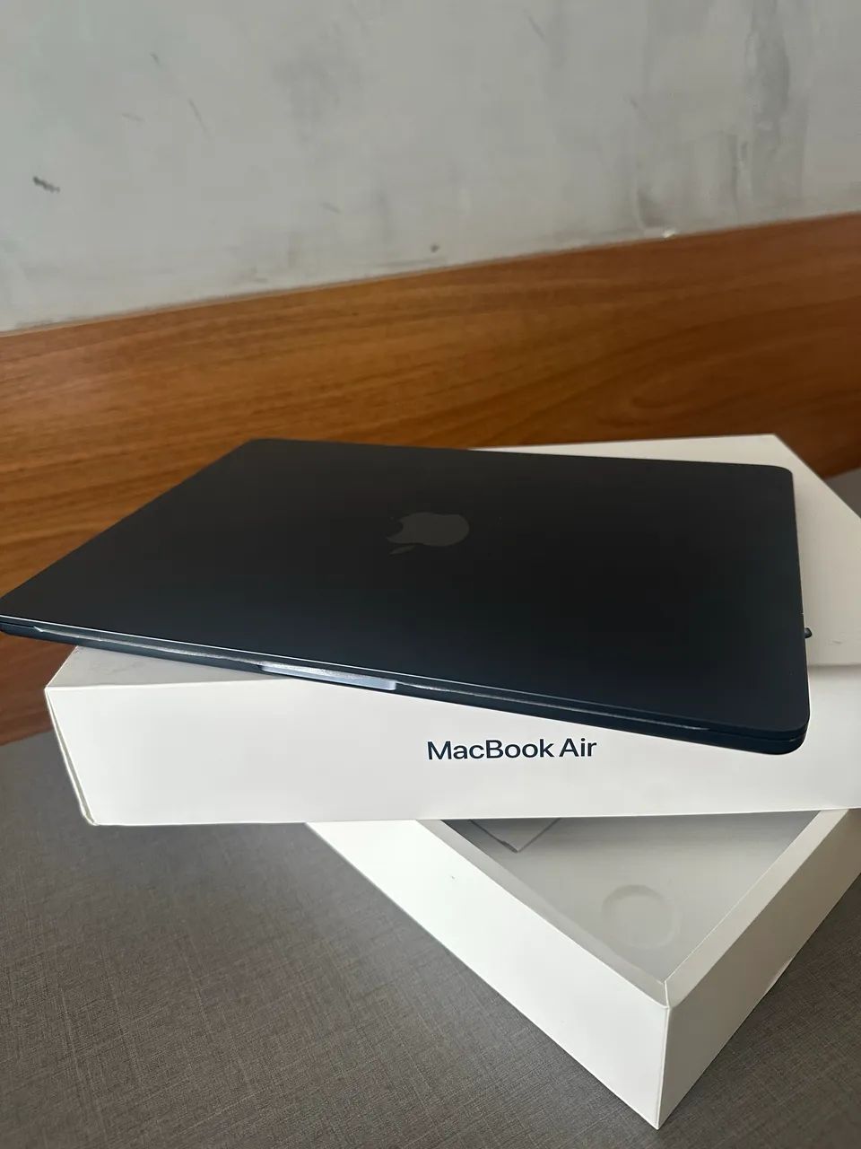 MacBook Air M2 13? Midnight 8GB 256GB Completo Caixa 48 Ciclos