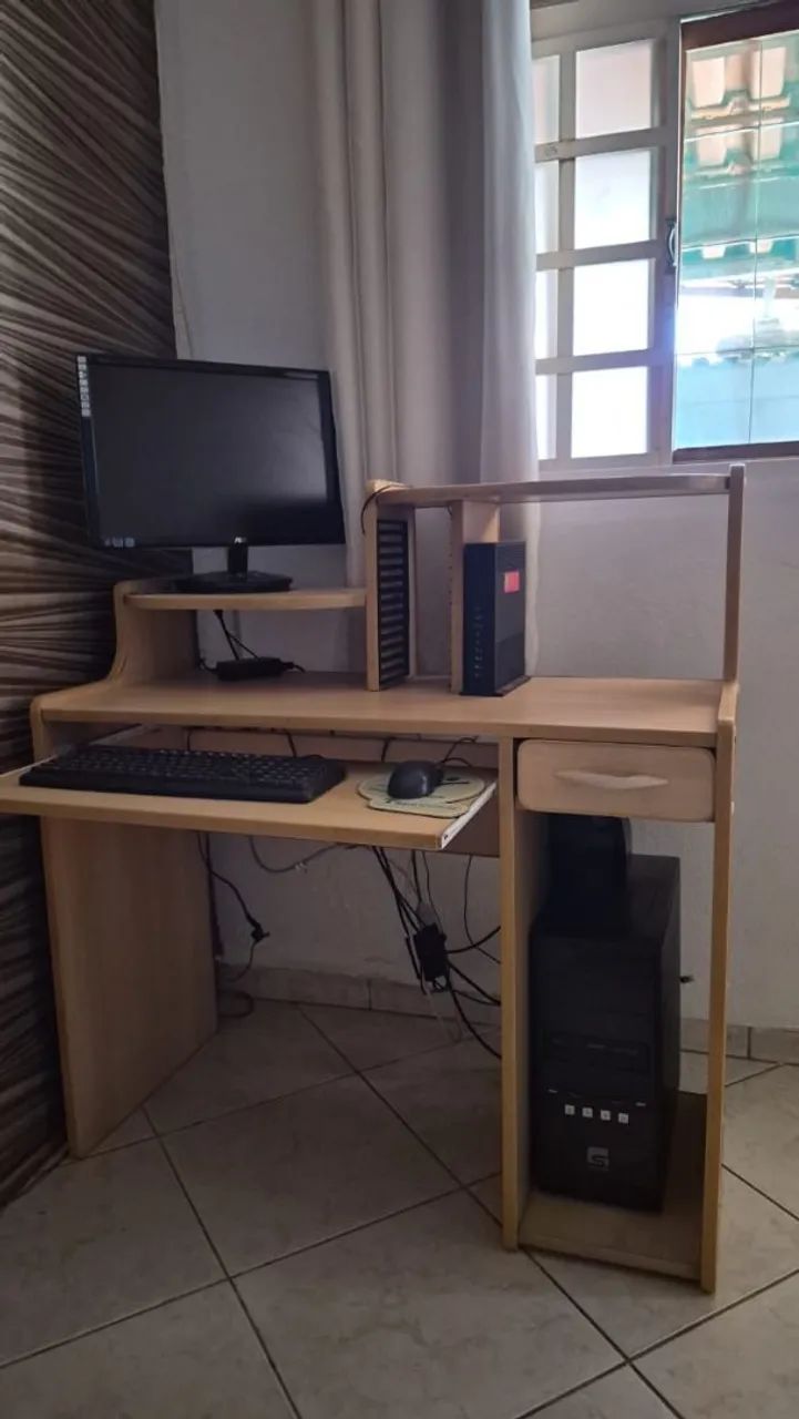 Mesa rack para computador