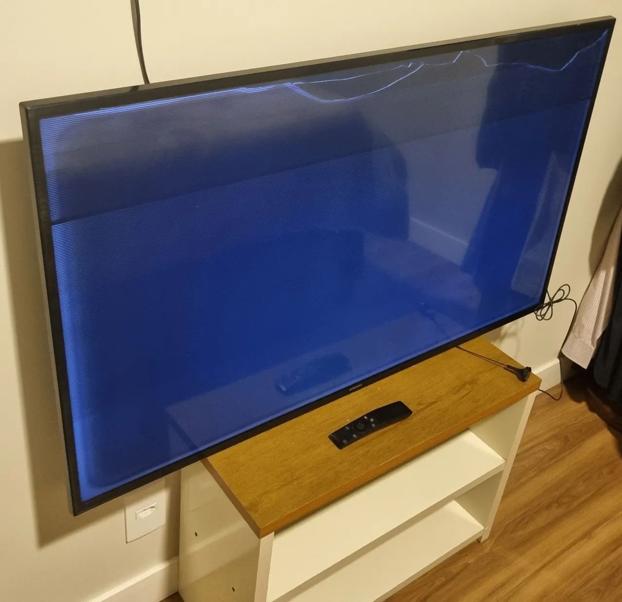 TV Samsung 49' Tela Danificada