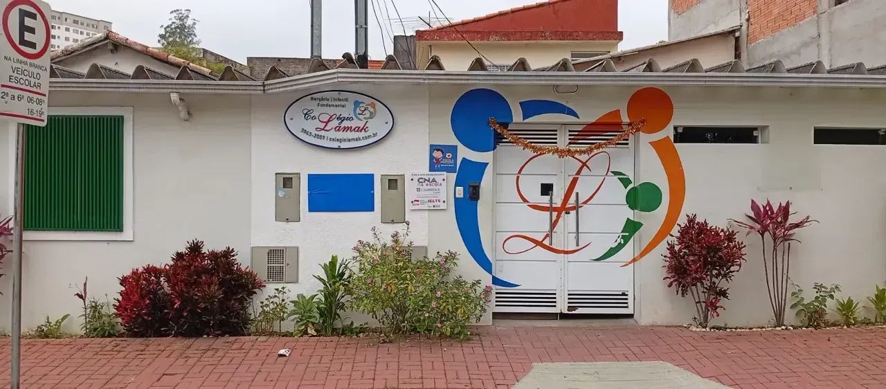 Casa para aluguel tem 400 metros quadrados com 9 quartos