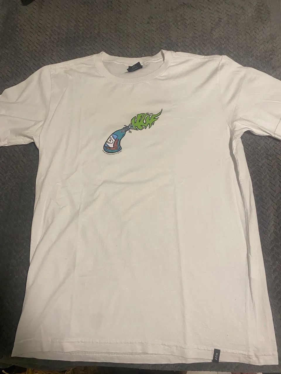 camiseta huf