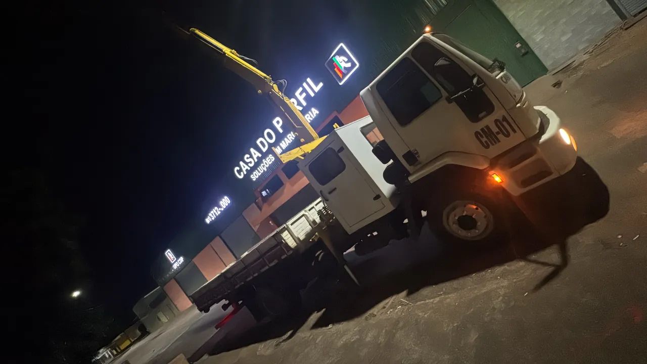 Caminhão Cargo 1317 munk e cabine suplementar  - Foto 2