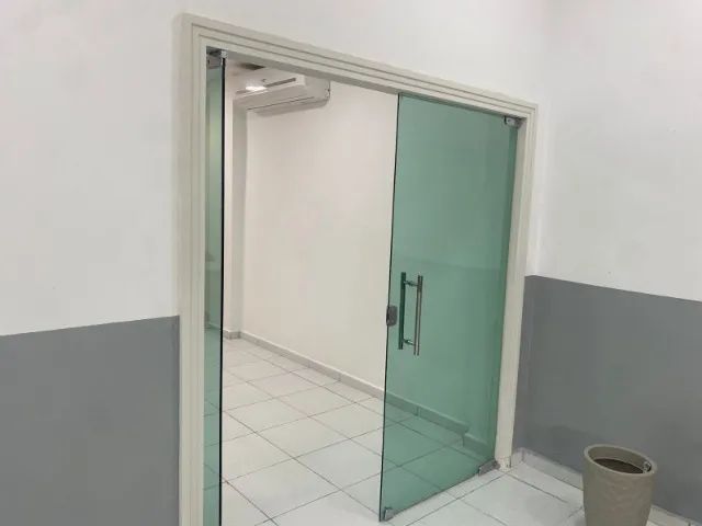 Pédio Comercial, +1000m2, estacionamento interno, banheiro para deficiente, 10 vagas - Foto 5