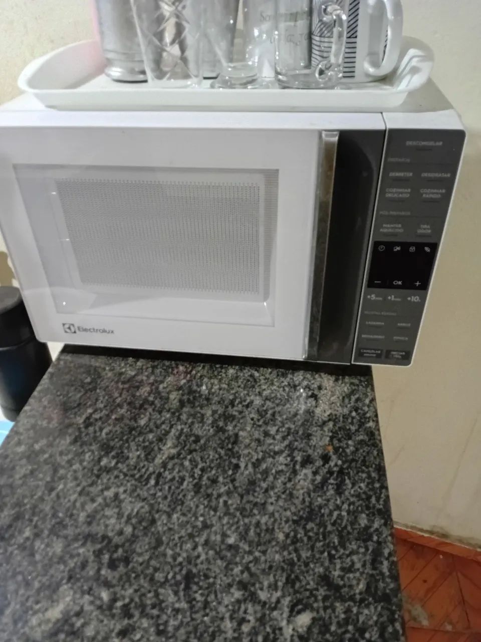 Vendo microondas 20 litros  - Foto 4