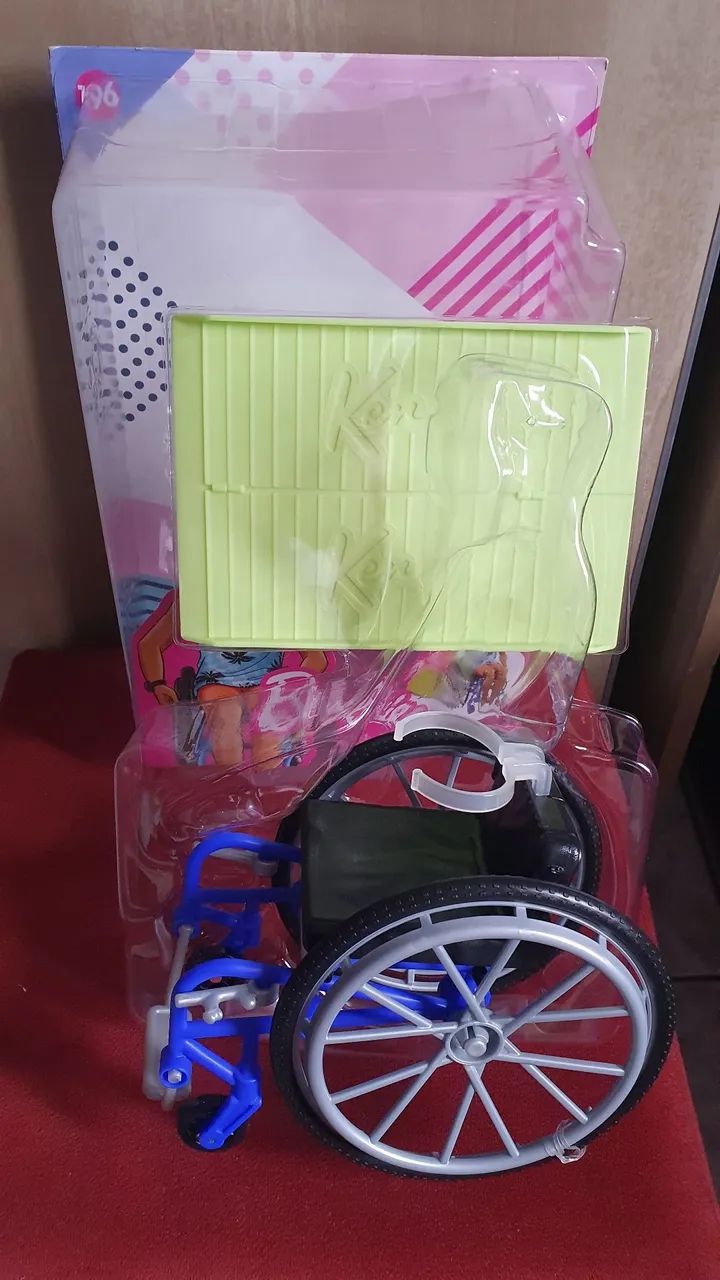 Boneco ken Cadeira de rodas 