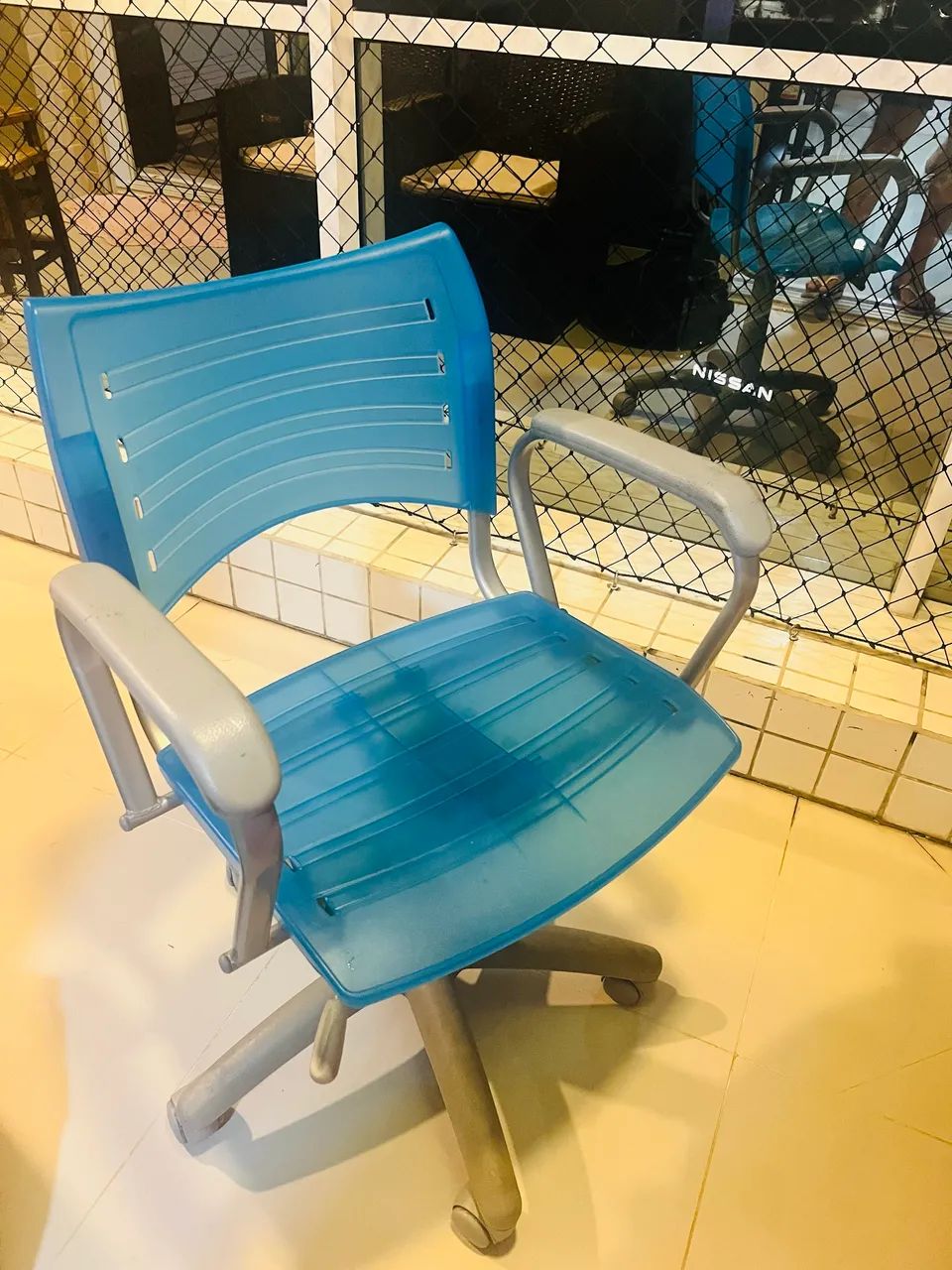 Vendo cadeira escritório 