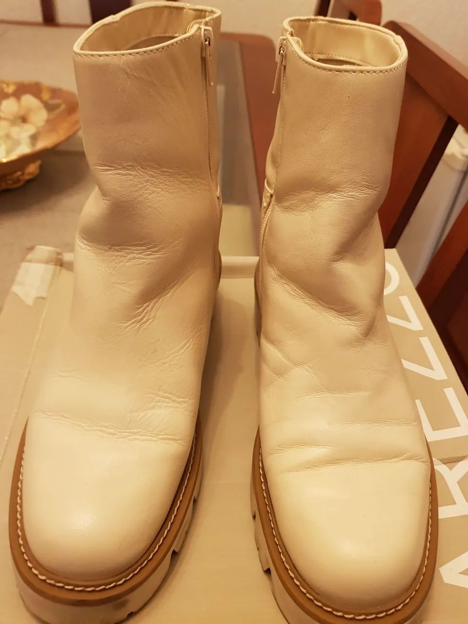 Bota em couro Arezzo - Foto 2