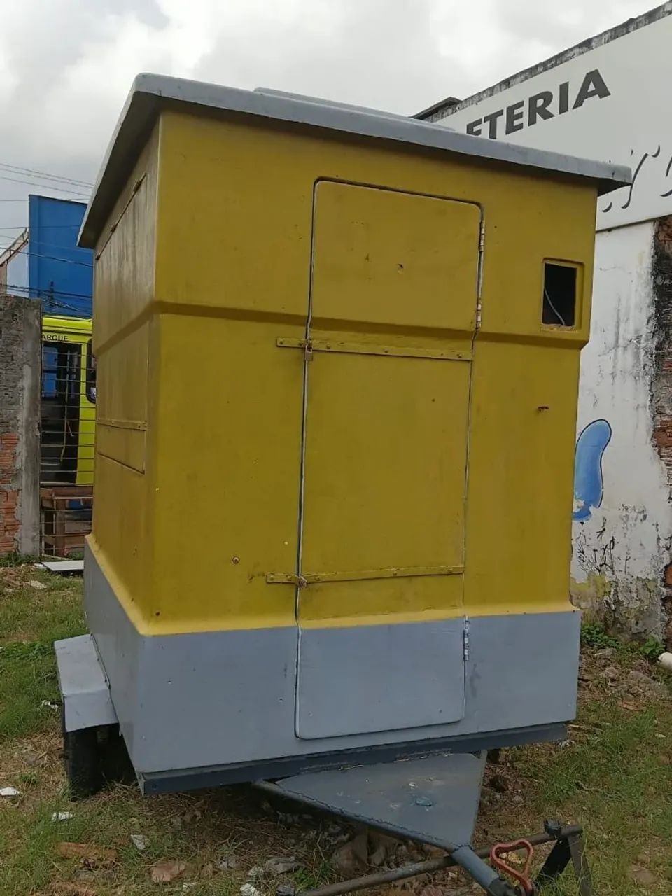 Vendo R$4.000 - Trailer/ Quiosque Móvel 2,10m x 1,50m com Rodado Duplo - Excelente Estado - Foto 5