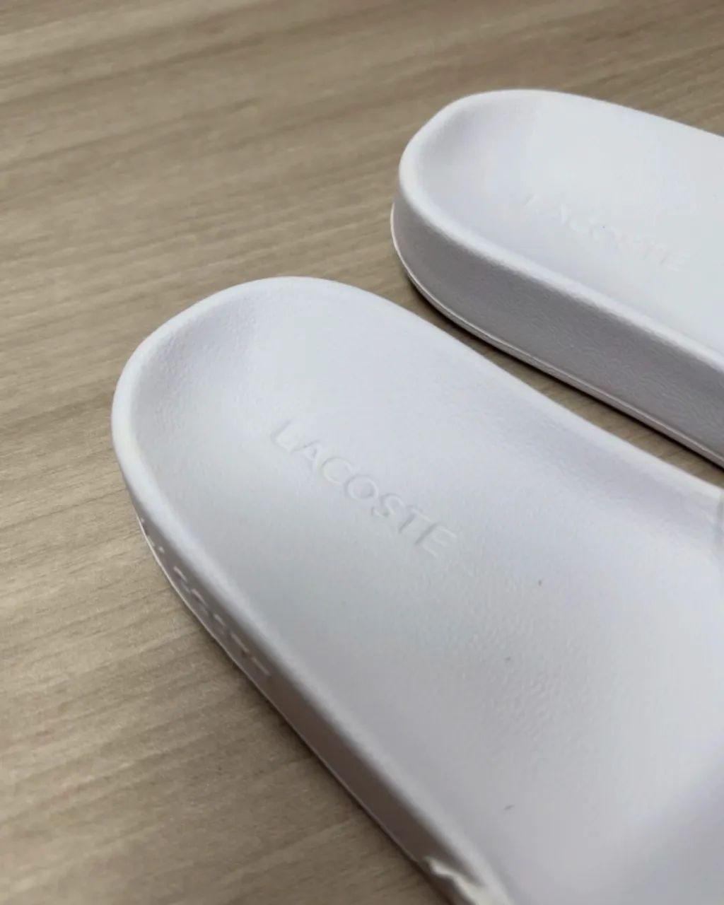Chinelo Lacoste Serve Slide 0.0 Original (Branco) - Foto 3