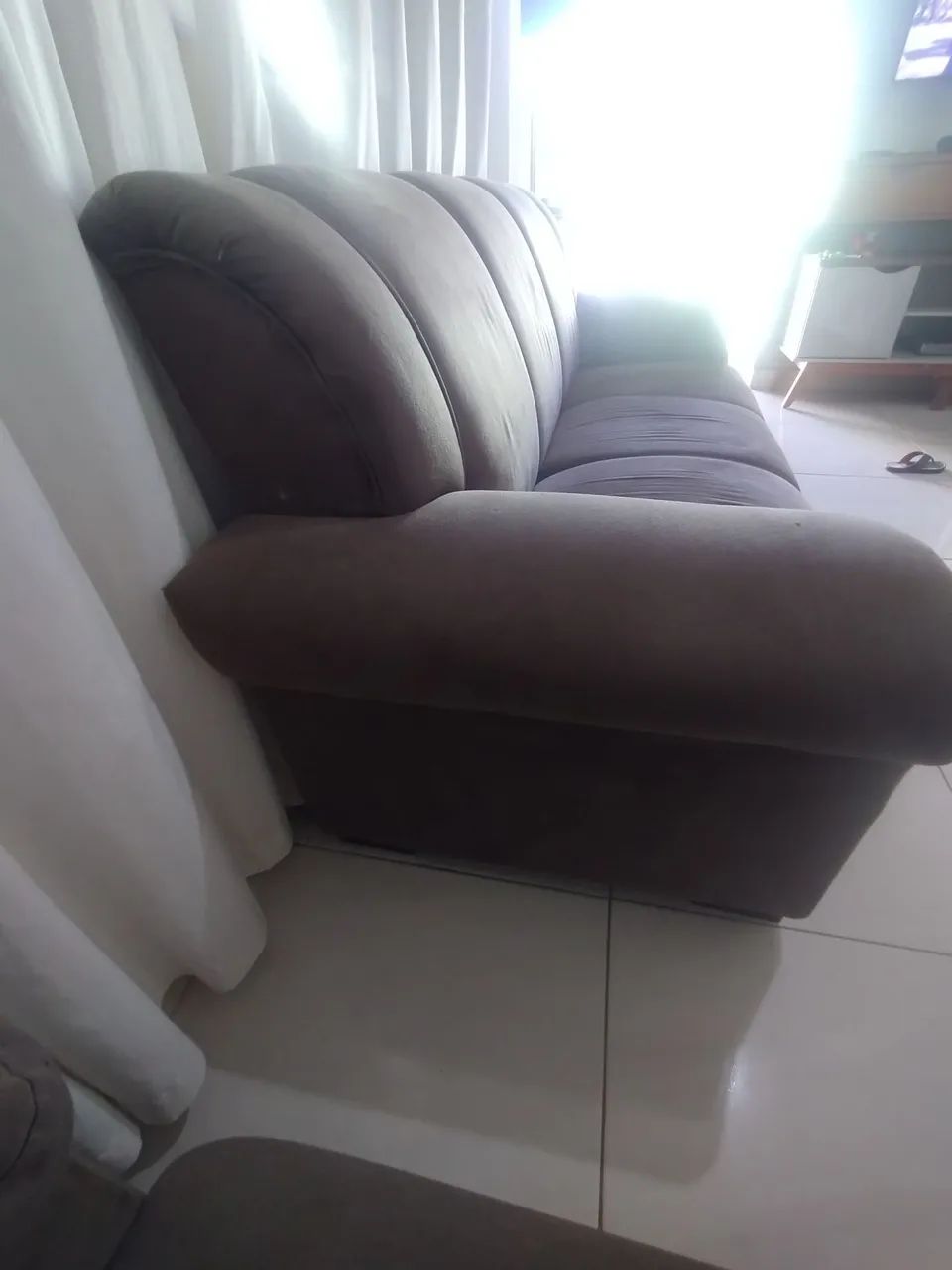 Vende de sofá três lugares valor 380 - Foto 4