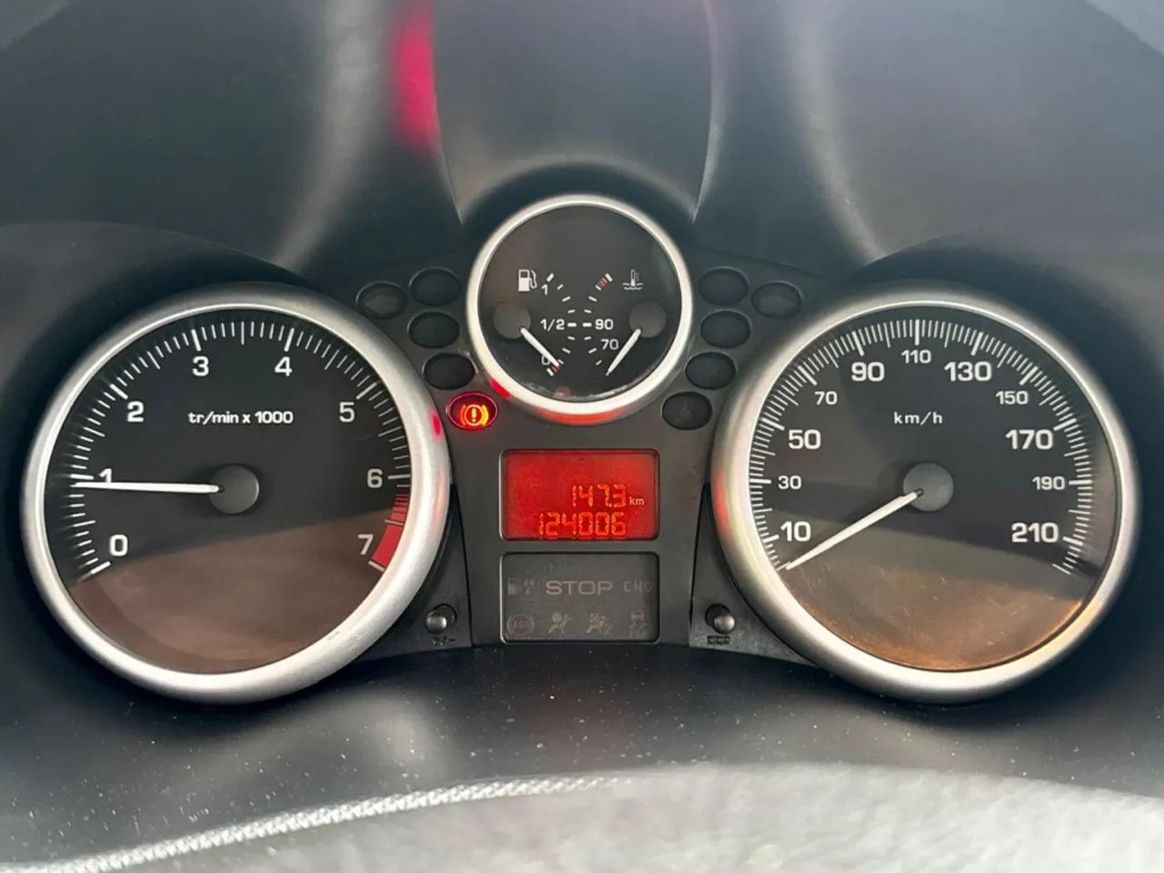 Peugeot 207 XR 1.4 Flex 8V 5p, foto 4 de 9