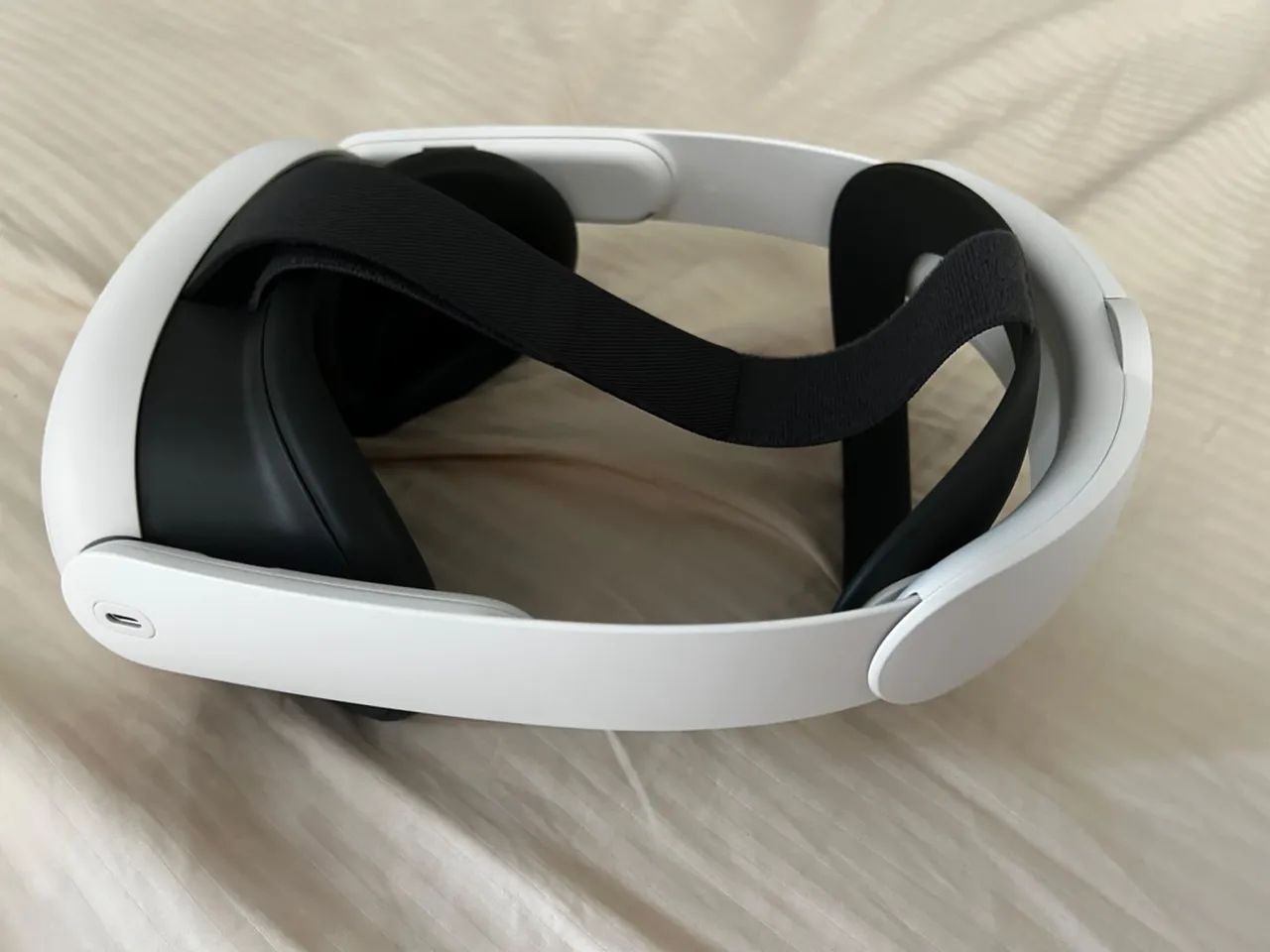 Óculos de realidade virtual Meta Quest 3 + face pad + head strap + case - Foto 2