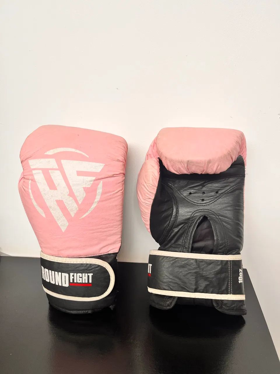 Luva de Boxe Muay Thai Round Fight 10oz Rosa - Foto 3