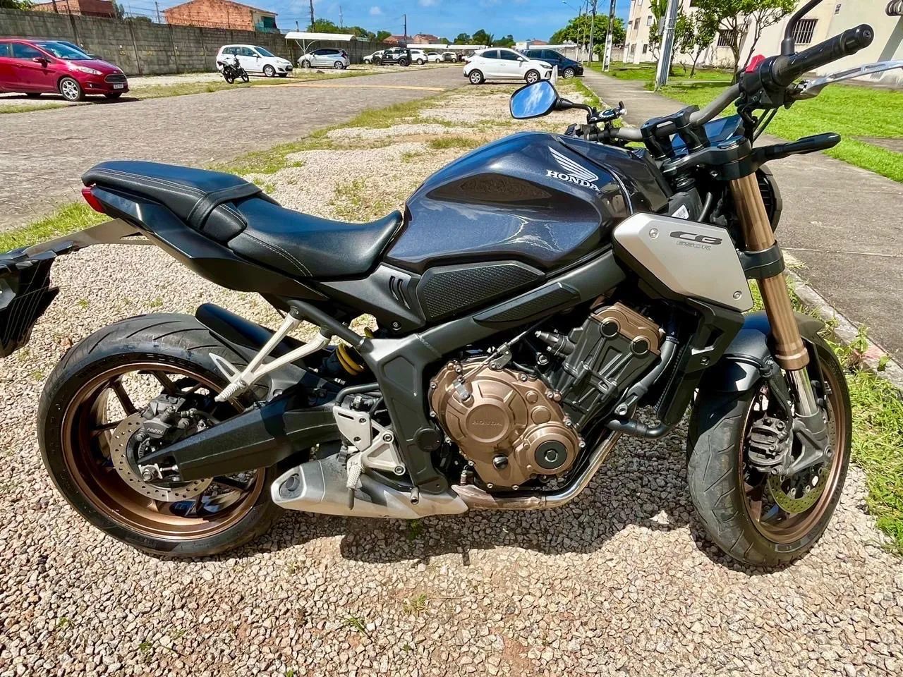 CB 650R 2023 - Foto 4