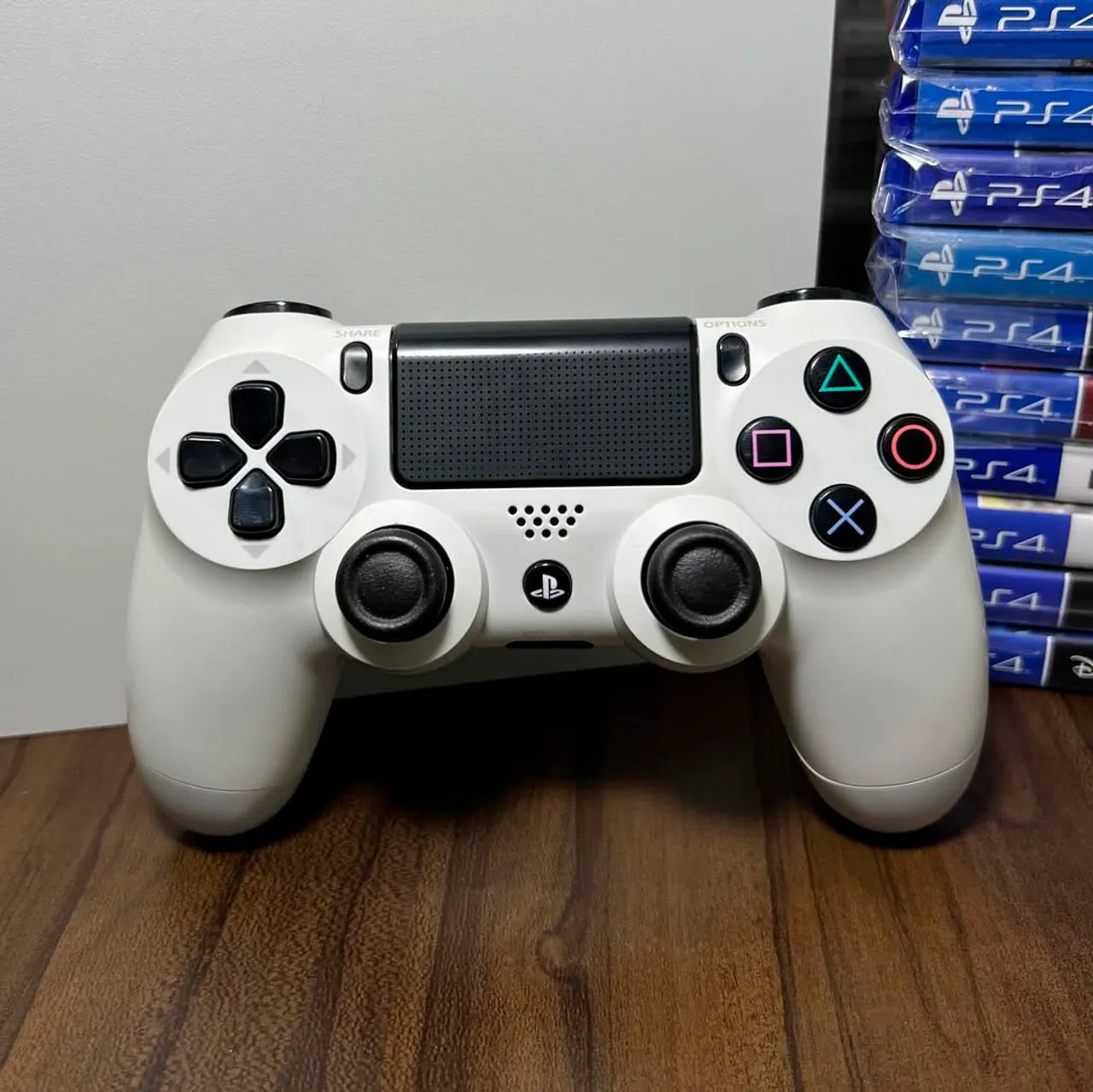 PS4 1TB Glacier White - Impecável! - Jogos de Vídeo Game - Centro PS4 1TB Glacier White - Impecável! - Jogos de Vídeo Game - Centro