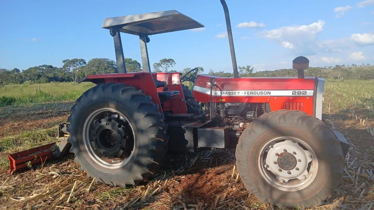 Trator MF 292, ano 2000 - PRATA MG
