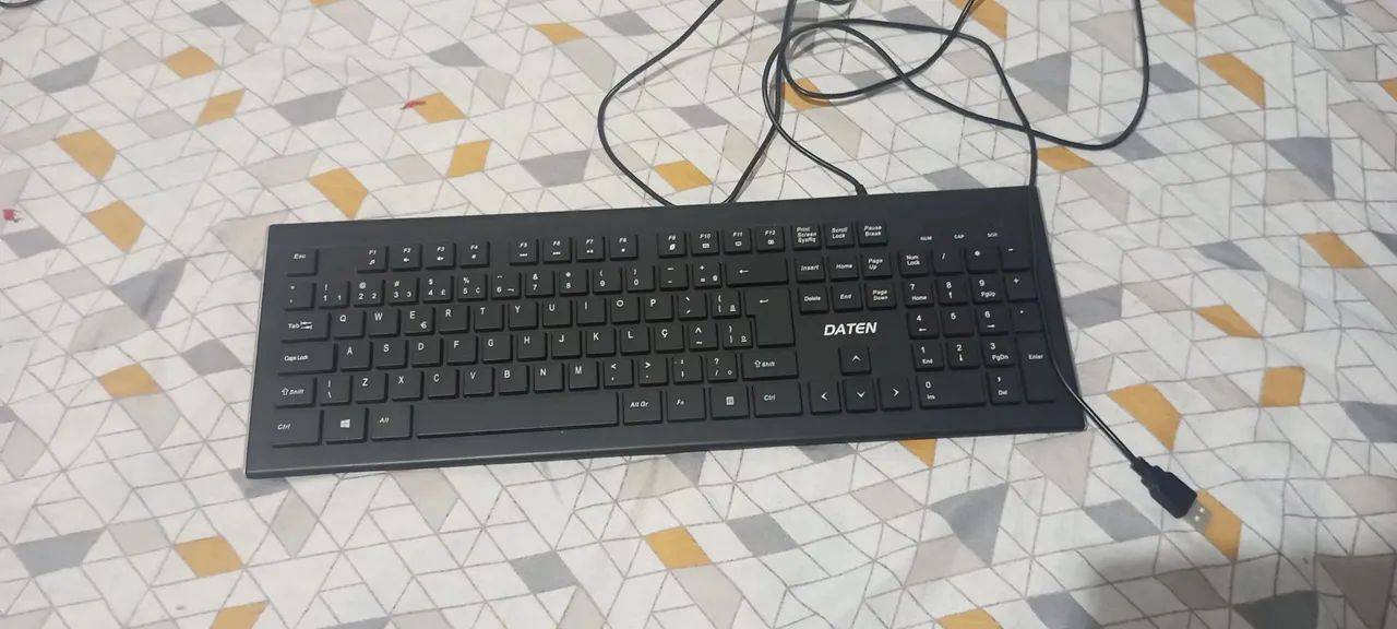 Kit completo 1 teclado e 1 mouse com fio da marca Daten - Foto 2