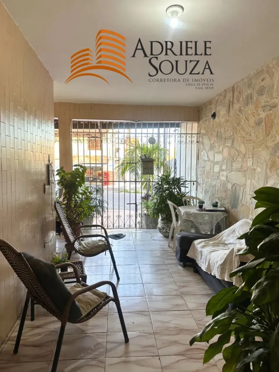 Vendo casa com 5/4 sendo uma suíte e 1/4 de serviço, Rua Rafael de Aguiar - Foto 3