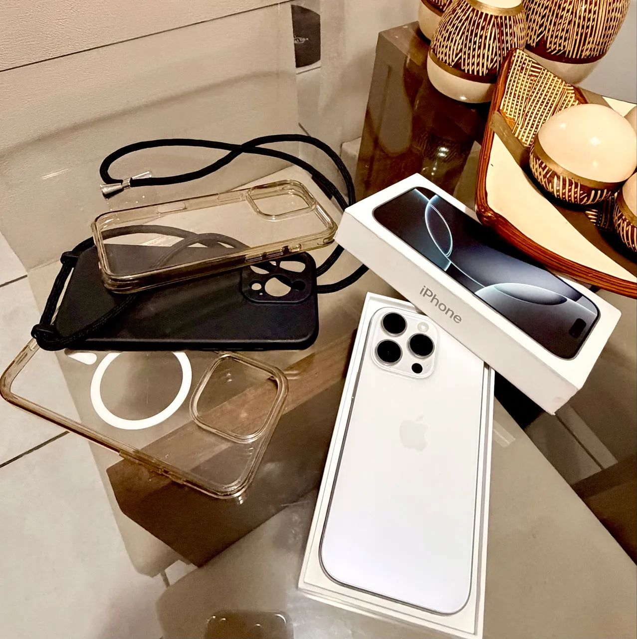 iPhone 16 Pro 256GB Titânio Branco | Bateria Perfeita