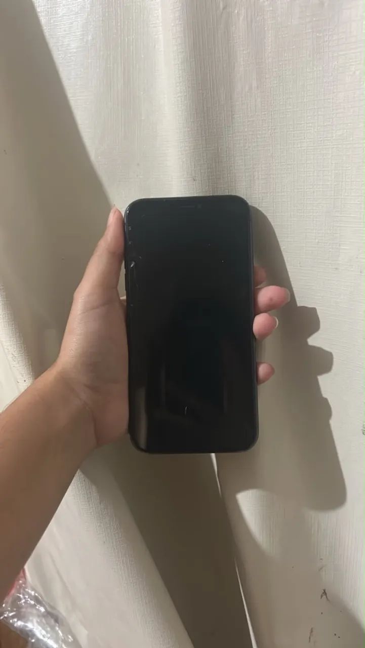 iPhone 11 Semi novo  - Foto 2