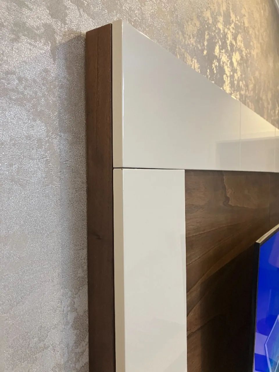 Painel De Tv 85 Polegadas Em Laca Fendi E Mogno - Foto 3