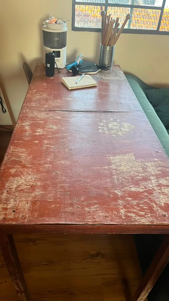 DOAÇÃO: Mesa de jantar de madeira 6 lugares