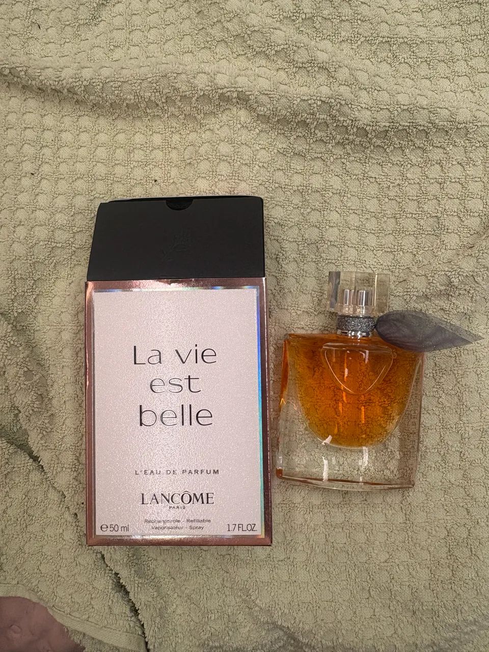 La vie est Belle Perfume
