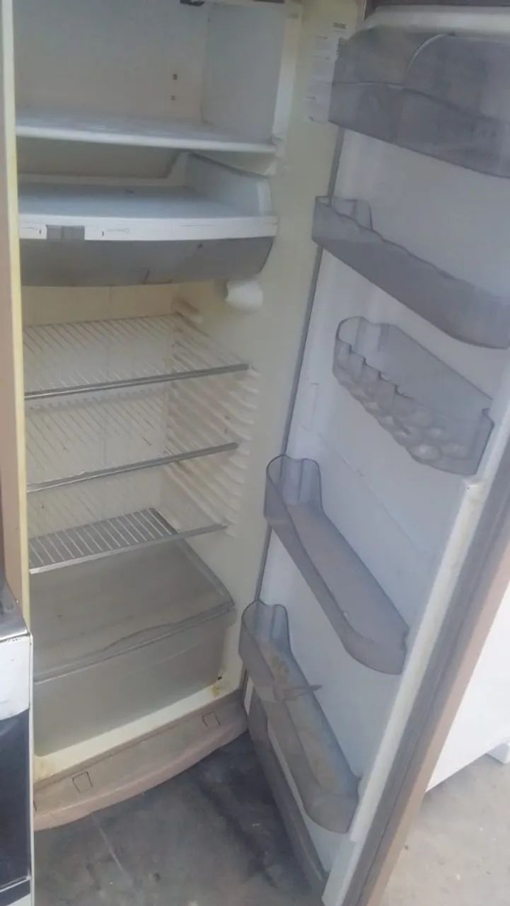 Vende-se essa geladeira  - Foto 2